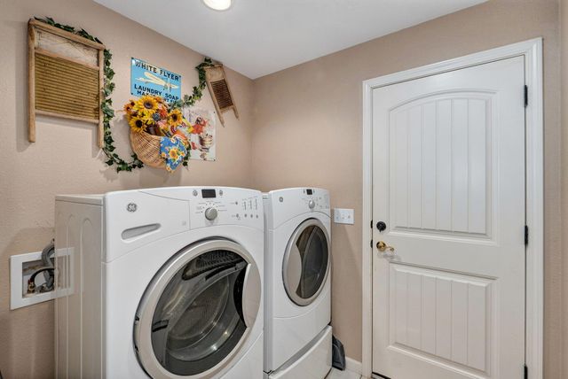 450 Holly Way Drive, Kirbyville, MO 65679