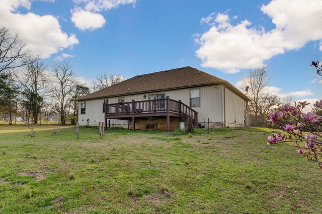 450 Holly Way Drive, Kirbyville, MO 65679