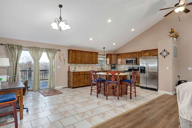 450 Holly Way Drive, Kirbyville, MO 65679