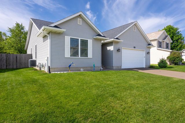 1629 W 71st Street, Davenport, IA 52806
