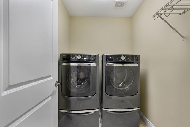 1629 W 71st Street, Davenport, IA 52806
