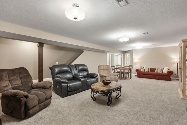 1629 W 71st Street, Davenport, IA 52806
