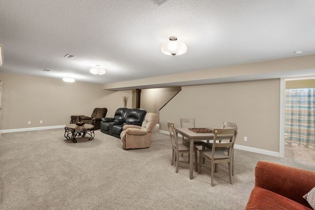 1629 W 71st Street, Davenport, IA 52806