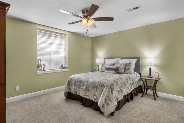 1629 W 71st Street, Davenport, IA 52806