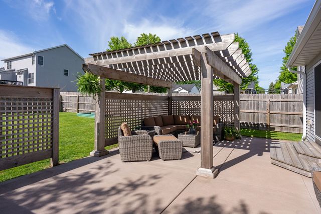 1629 W 71st Street, Davenport, IA 52806