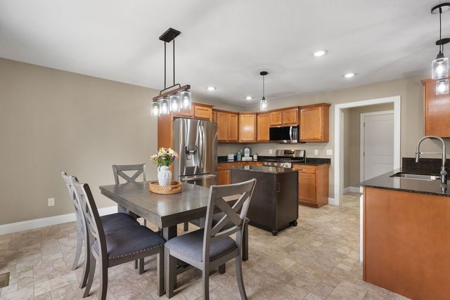 1629 W 71st Street, Davenport, IA 52806