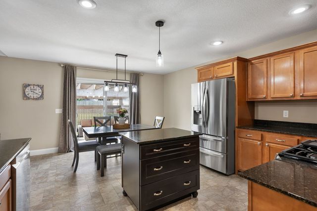 1629 W 71st Street, Davenport, IA 52806