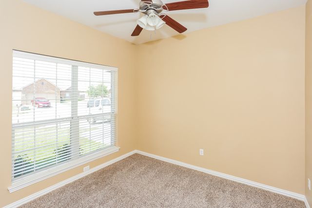 279 Edison Lane, Crowley, TX 76036