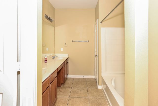 279 Edison Lane, Crowley, TX 76036