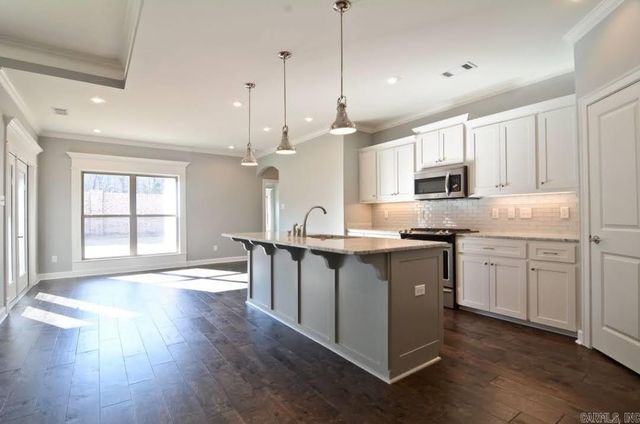 9517 Meadow Valley Drive, Sherwood, AR 72120