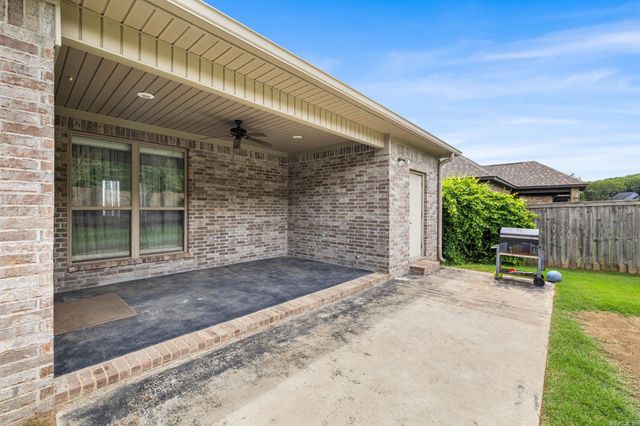 9517 Meadow Valley Drive, Sherwood, AR 72120