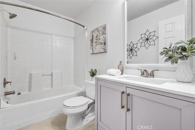 91 Tierra Plano, Rancho Santa Margarita, CA 92688