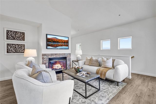 91 Tierra Plano, Rancho Santa Margarita, CA 92688