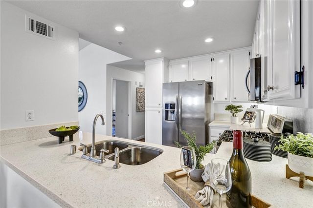 91 Tierra Plano, Rancho Santa Margarita, CA 92688
