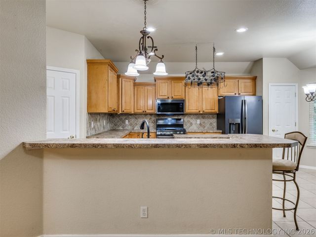 5080 S 195 Place E, Broken Arrow, OK 74014