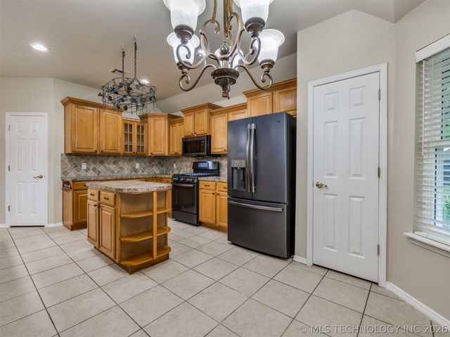 5080 S 195 Place E, Broken Arrow, OK 74014