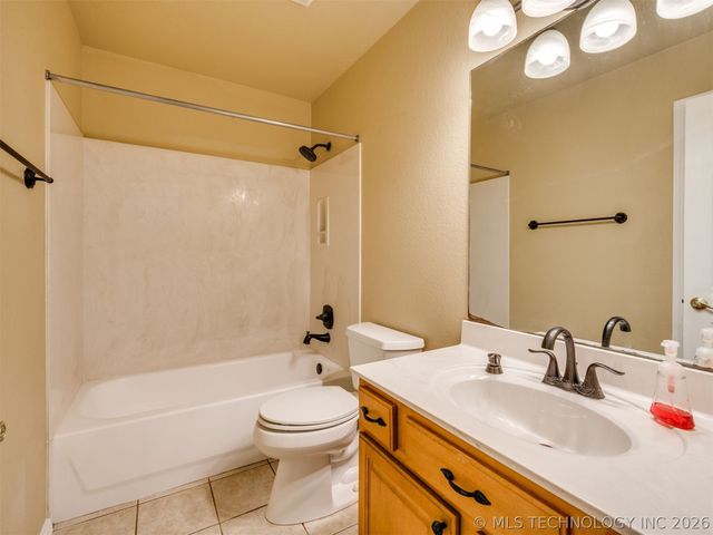 5080 S 195 Place E, Broken Arrow, OK 74014