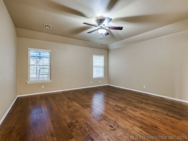 5080 S 195 Place E, Broken Arrow, OK 74014