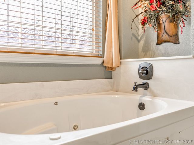 5080 S 195 Place E, Broken Arrow, OK 74014