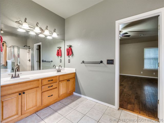 5080 S 195 Place E, Broken Arrow, OK 74014