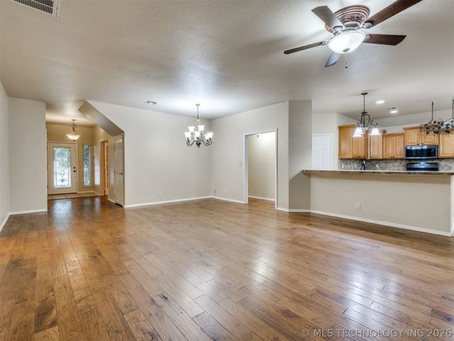 5080 S 195 Place E, Broken Arrow, OK 74014