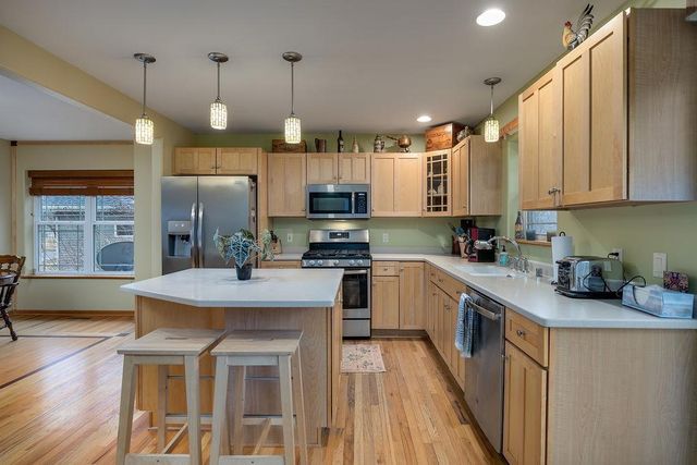 1236 Gas Light Drive, Sun Prairie, WI 53590