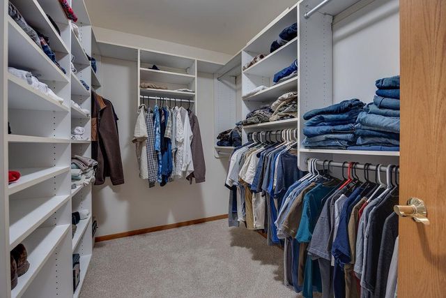 1236 Gas Light Drive, Sun Prairie, WI 53590