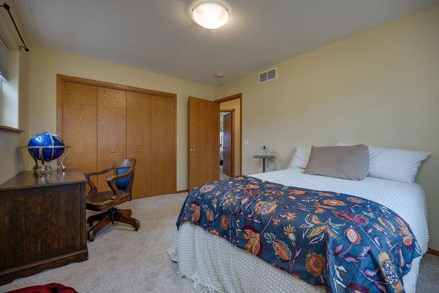 1236 Gas Light Drive, Sun Prairie, WI 53590