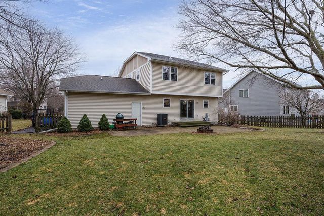 1236 Gas Light Drive, Sun Prairie, WI 53590