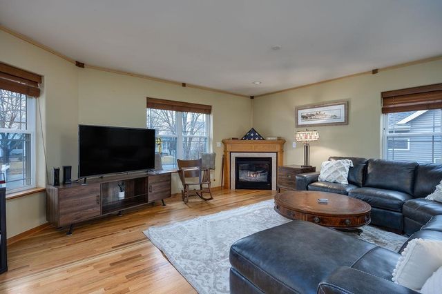 1236 Gas Light Drive, Sun Prairie, WI 53590