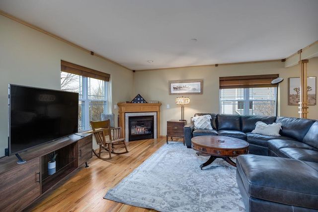 1236 Gas Light Drive, Sun Prairie, WI 53590