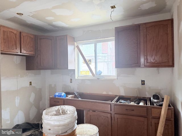 5738 DELANCEY ST, Philadelphia, PA 19143