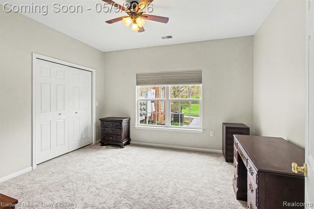 594 Olde English Circle, Howell, MI 48855