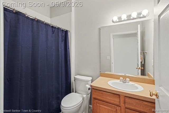 594 Olde English Circle, Howell, MI 48855