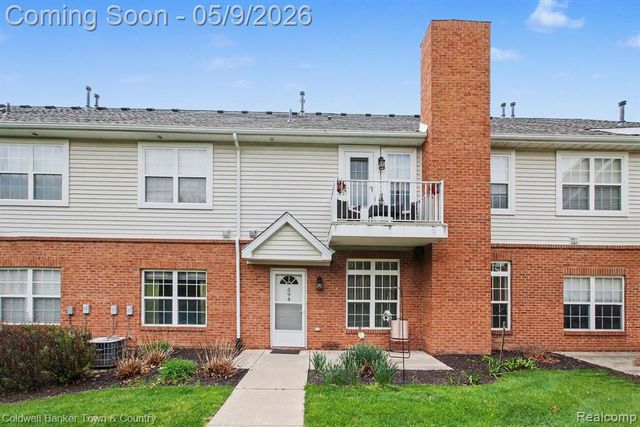 594 Olde English Circle, Howell, MI 48855