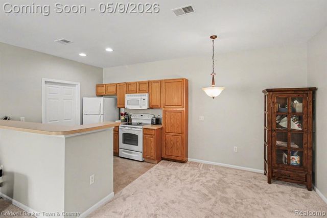 594 Olde English Circle, Howell, MI 48855