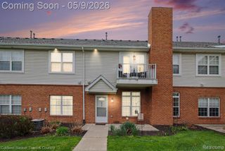 594 Olde English Circle, Howell, MI 48855