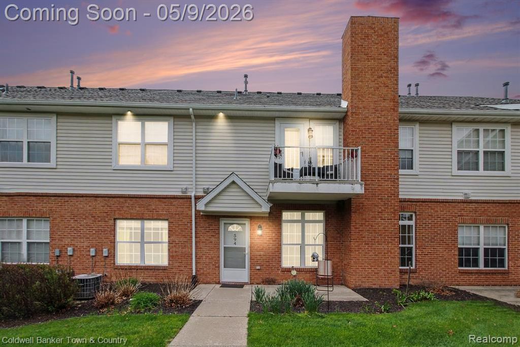 594 Olde English Circle, Howell, MI 48855