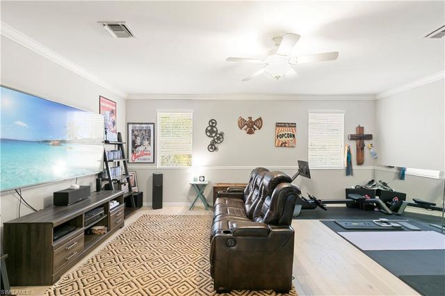 8503 Laurel Lakes CV, Naples, FL 34119