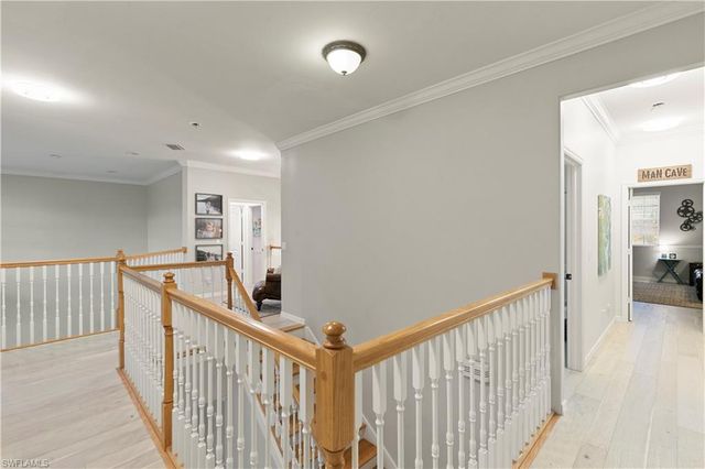 8503 Laurel Lakes CV, Naples, FL 34119