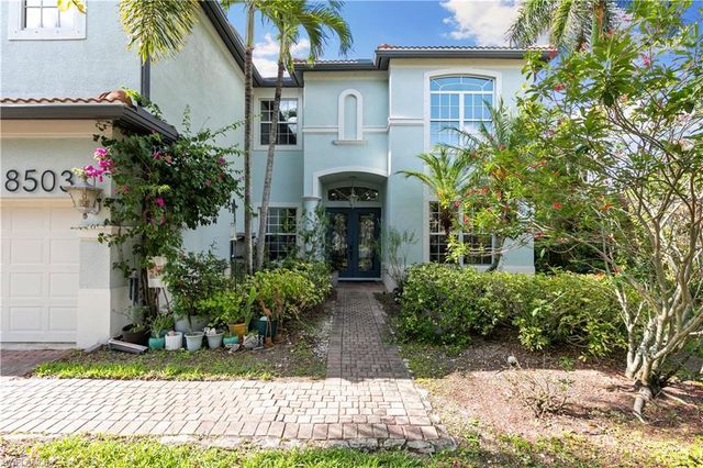 8503 Laurel Lakes CV, Naples, FL 34119