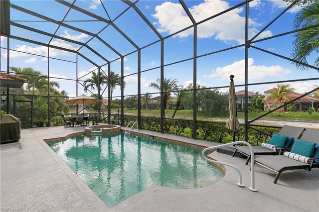 8503 Laurel Lakes CV, Naples, FL 34119