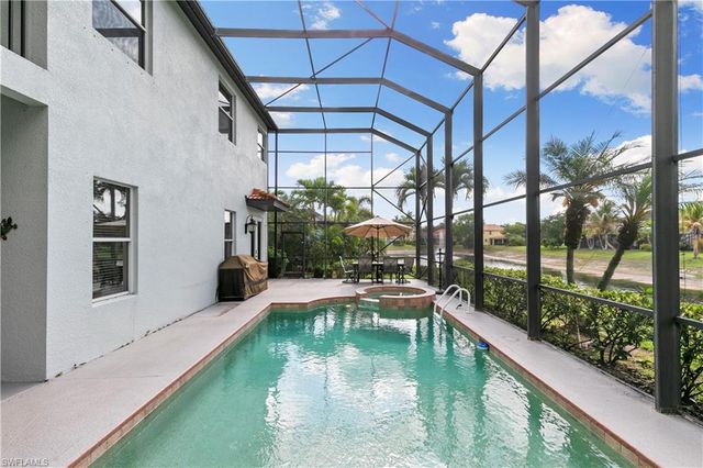 8503 Laurel Lakes CV, Naples, FL 34119