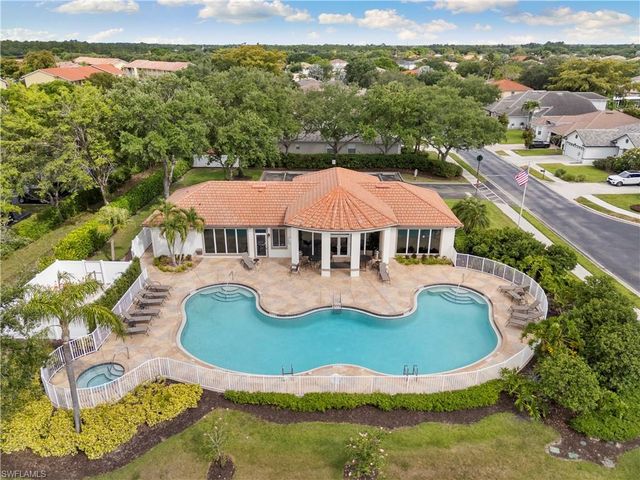 8503 Laurel Lakes CV, Naples, FL 34119