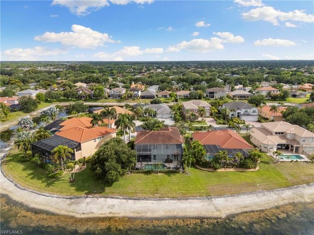 8503 Laurel Lakes CV, Naples, FL 34119