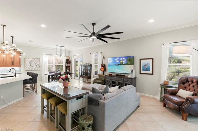 8503 Laurel Lakes CV, Naples, FL 34119