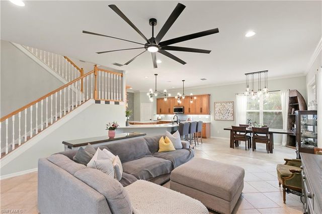 8503 Laurel Lakes CV, Naples, FL 34119