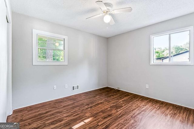 5954 Baywood Lane, Riverdale, GA 30296