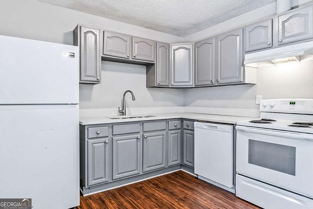 5954 Baywood Lane, Riverdale, GA 30296