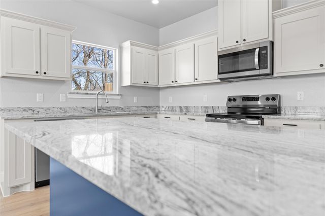 2607 Carver Street, Greenville, TX 75401